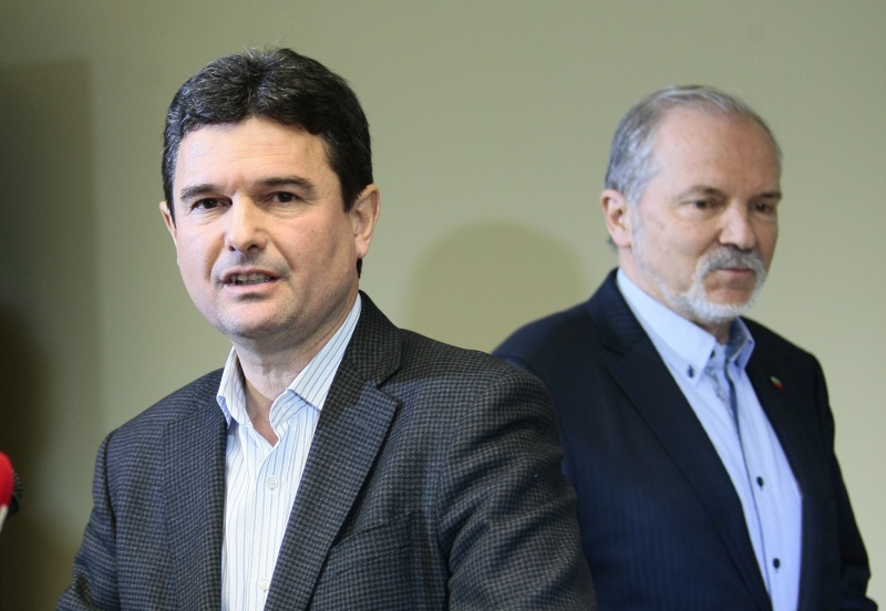 Един от кандидатите е Найден Зеленогорски, съобщи Борислав Великов (вдясно). Той обаче заяви, че не иска