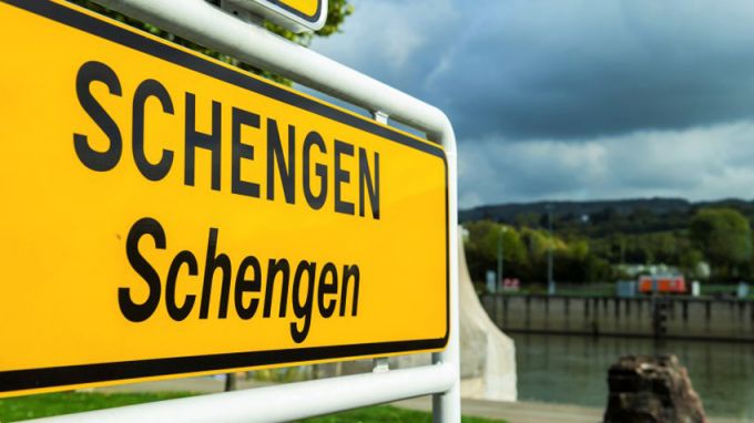 Връщането на граничния контрол в Шенген ще увеличи разходите за външна търговия, твърдят германски търговски организации