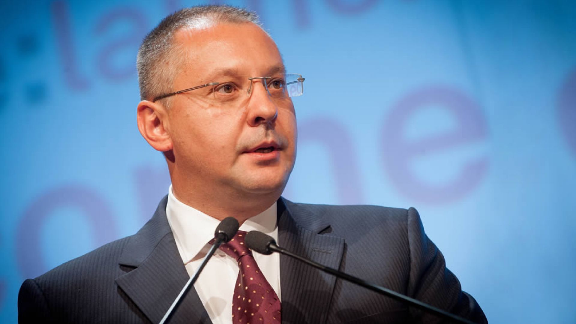 Президентът на ПЕС Сергей Станишев разкритикува управляващите че са доволни