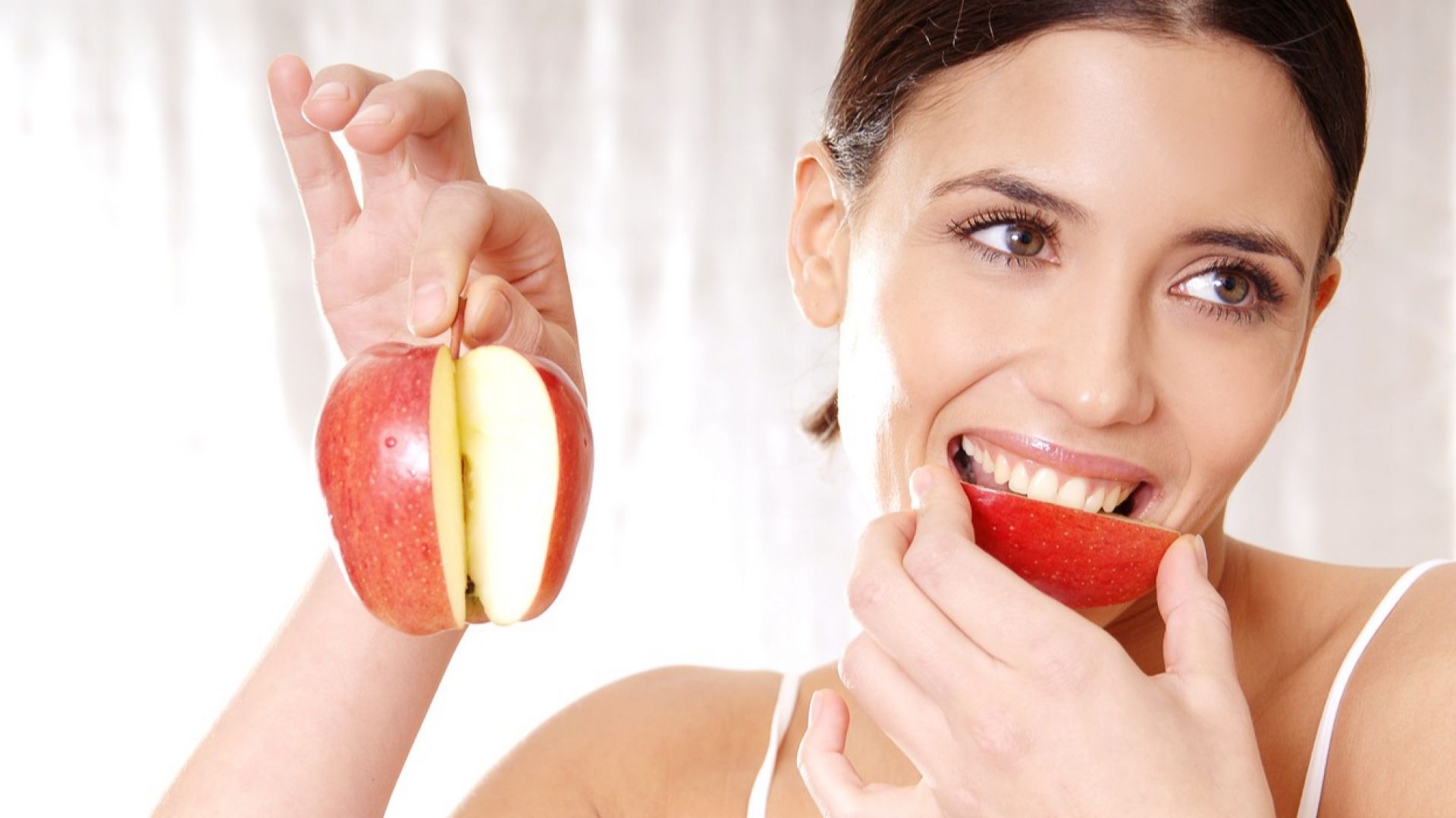 Как трябва да се ядат ябълките