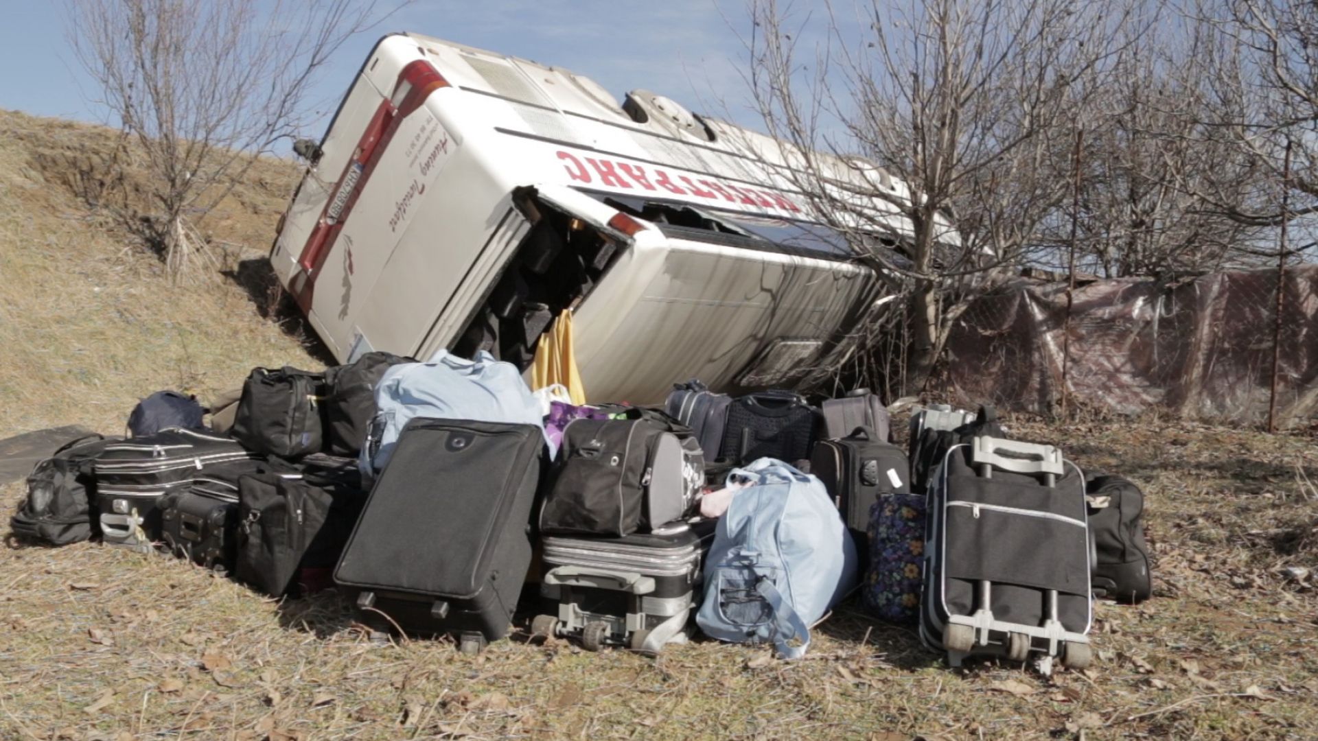 Камион в насрещното причинил удара на автобуса в Македония