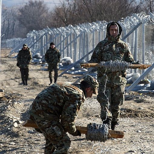 Македонската армияизгражда втората ограда по границата с Гърция  край кота 59