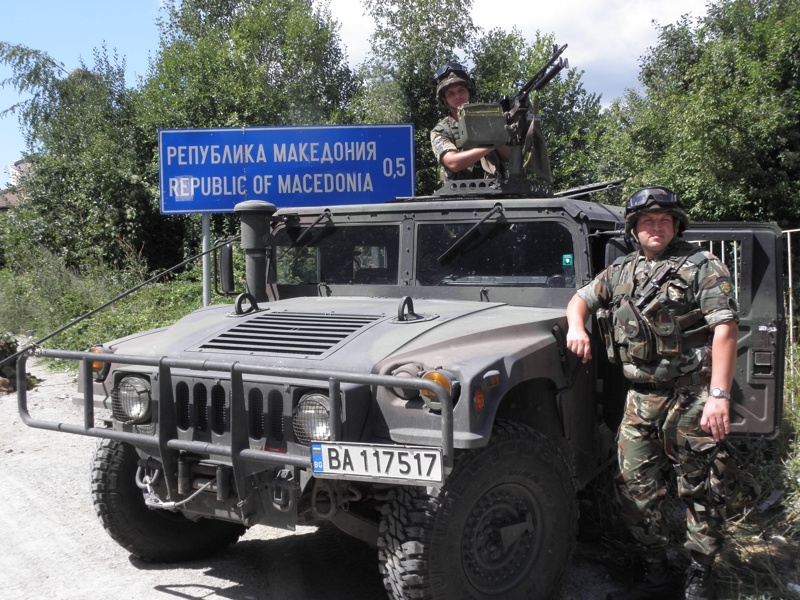 През август 2015 г. войници и военна техника беше разположена на граничните ни пунктове с Македония