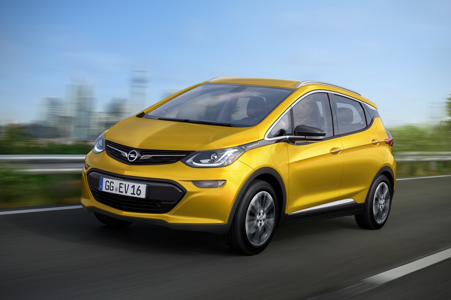 Opel ще пусне в продажба симпатичен електро-мъник