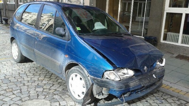 50-годишен мъж направи няколко катастрофи в София