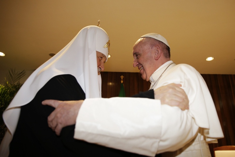 Папа Франциск и патриархът на Москва и цяла Русия Кирил събеседваха при закрити врата