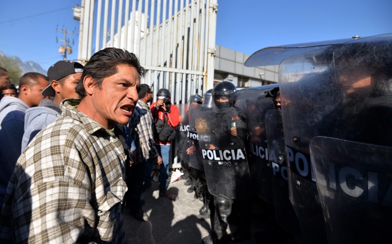49 души загинаха при бунт в мексикански затвор