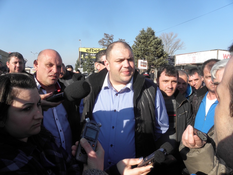 Изнервените български шофьори блокираха изцяло ГКПП ”Кулата”