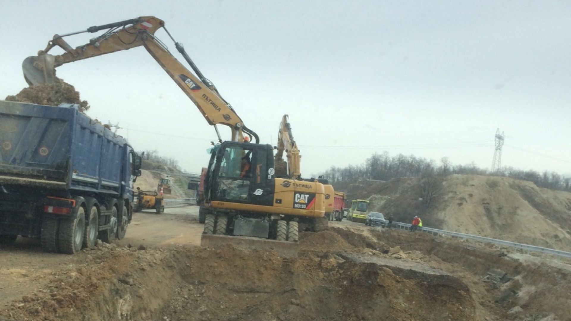 Почват ремонт на магистрала "Марица" в платното за София