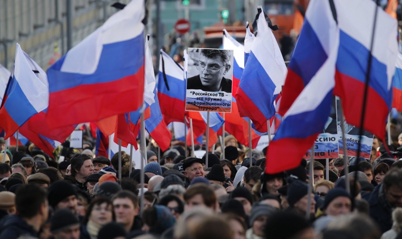 Хиляди се събраха за шествие в памет на Борис Немцов