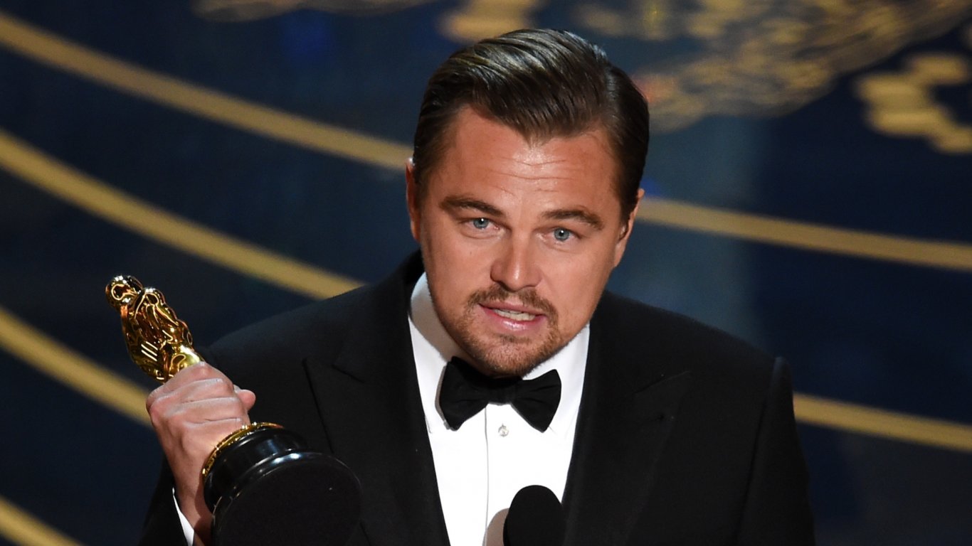 Лео върна Оскара на Марлон Брандо в полицията