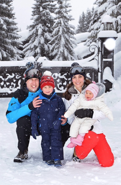 Уилям и Кейт заведоха децата си на ски ваканция