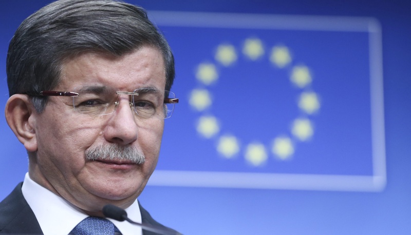 Може би отношенията с Европейския съюз са разклатили позициите на премиера Ахмет Давутоглу