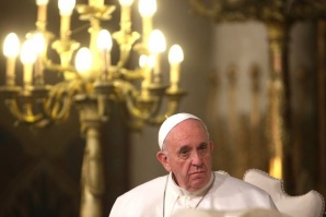 Папата с профил в Инстаграм