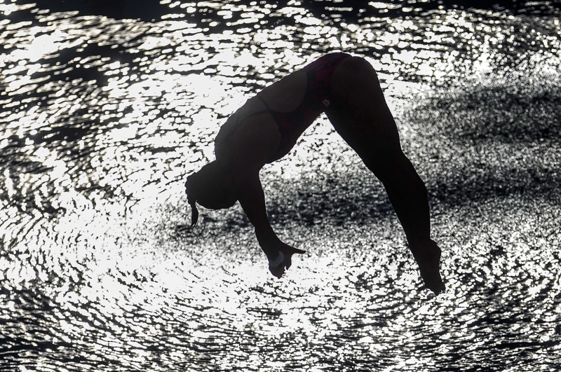 Българските състезатели спечелиха четири медала от състезанието по скокове във вода в Загреб