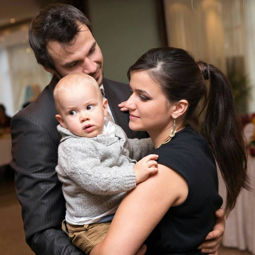 Ивайло Захариев и Миряна със сина им Дамян