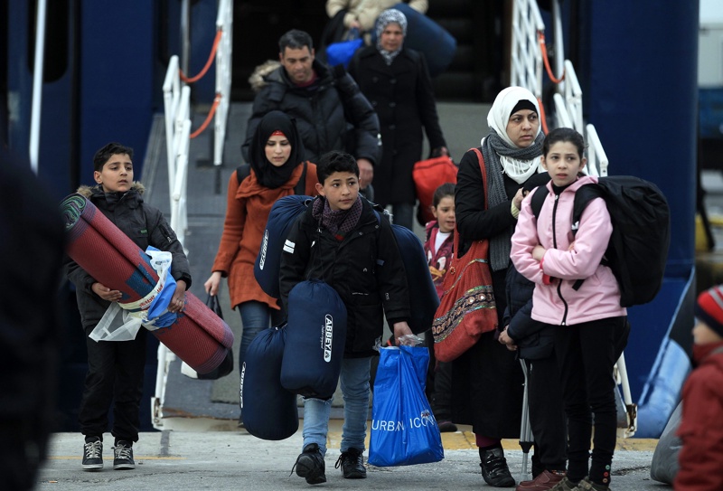 Проучване: Бежанците са заплаха за националната сигурност