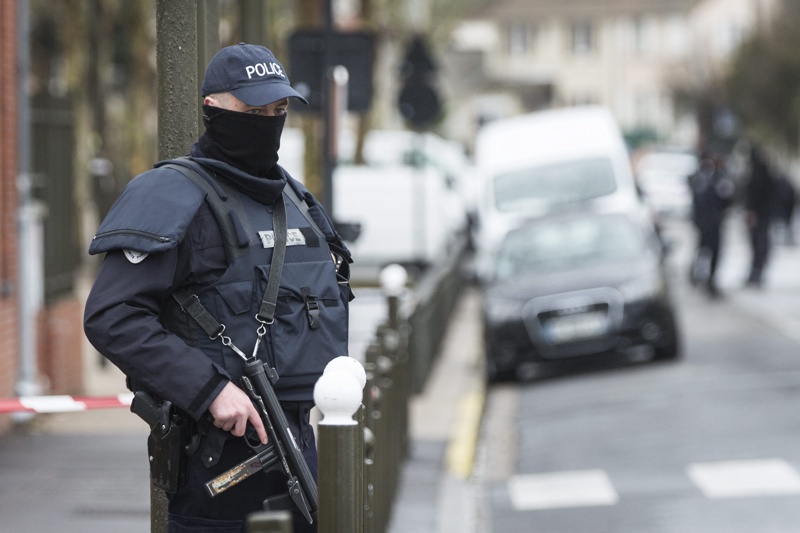 Във Франция е осуетен ”напреднал” проект за атентат