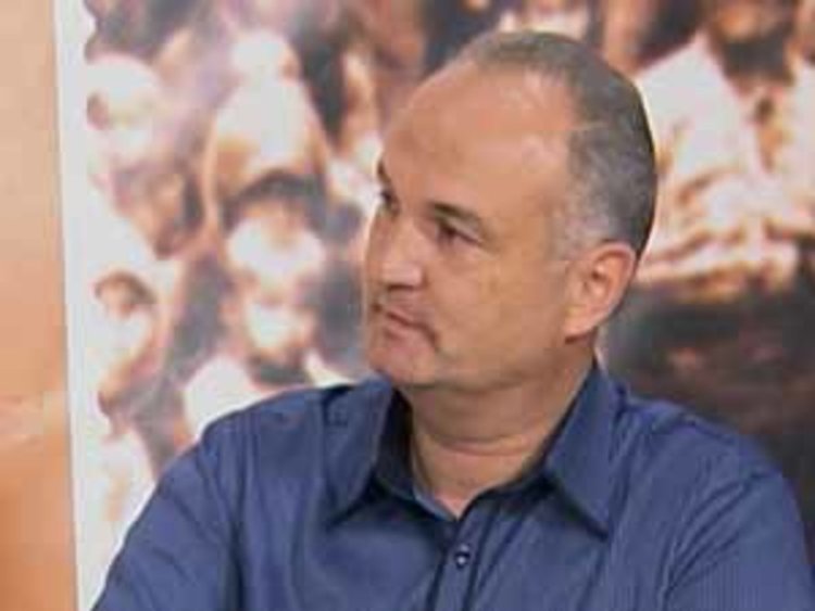Шефът на Държавния архив в Хасково арестуван за иманярство