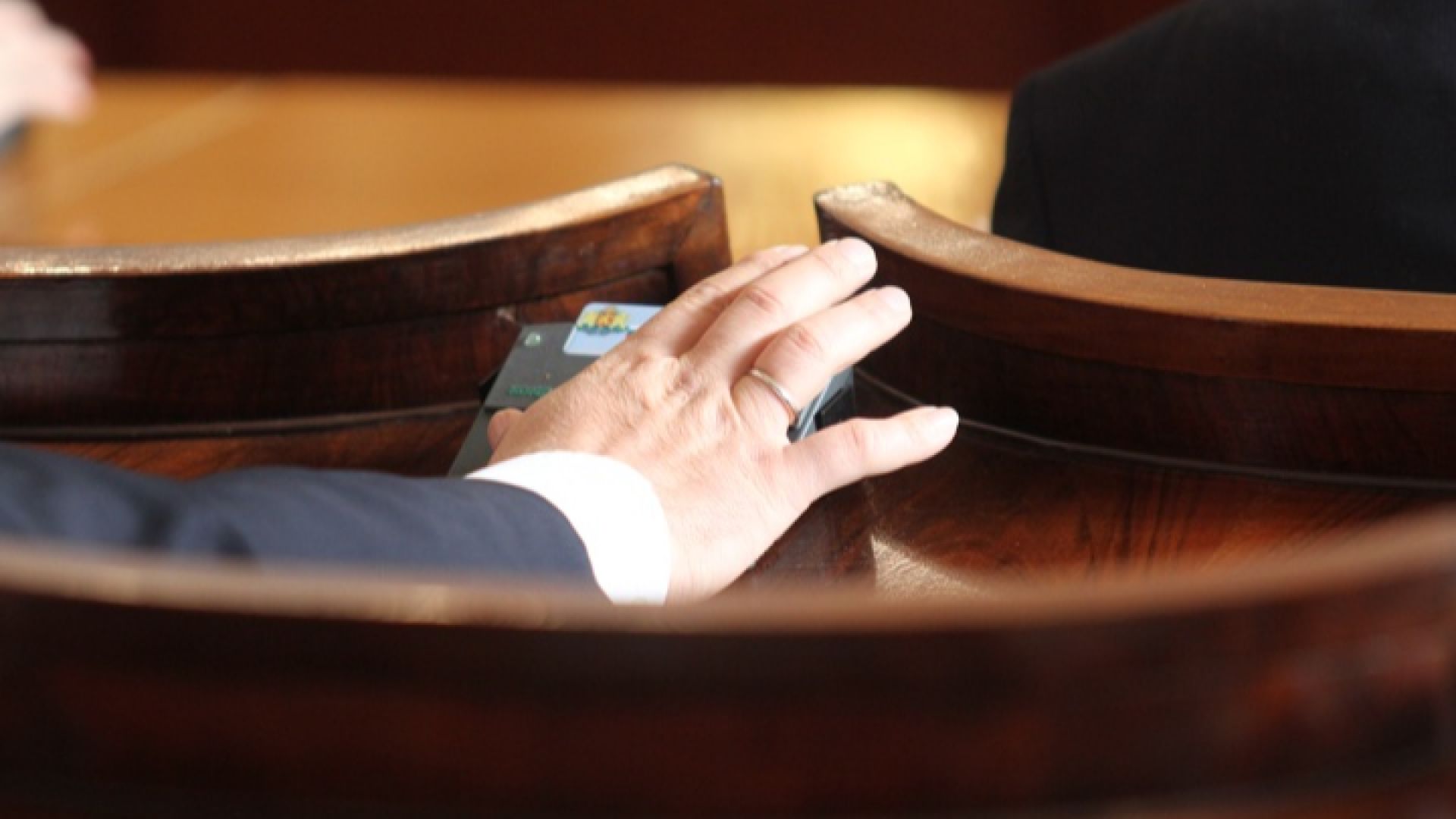 1 лев субсидия за партиите безплатни офиси от държавата и