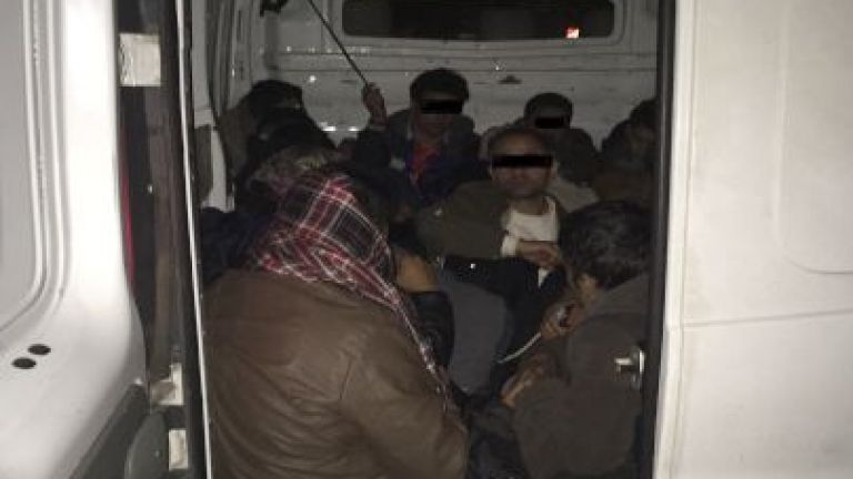 Десетки нелегални мигранти от Сирия са заловени в София