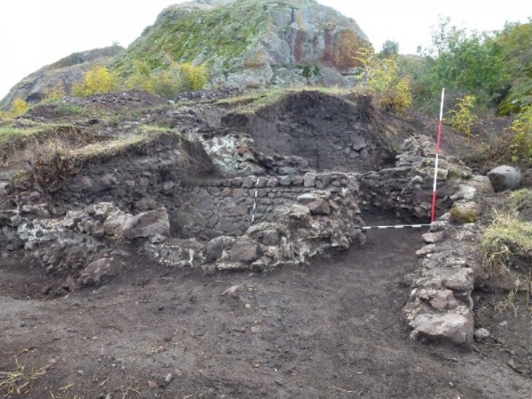Скелети-гиганти са открити в крепостта Русокастро