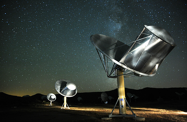 Така изглеждат радио телескопите на обсерваторията Allen Telescope Array