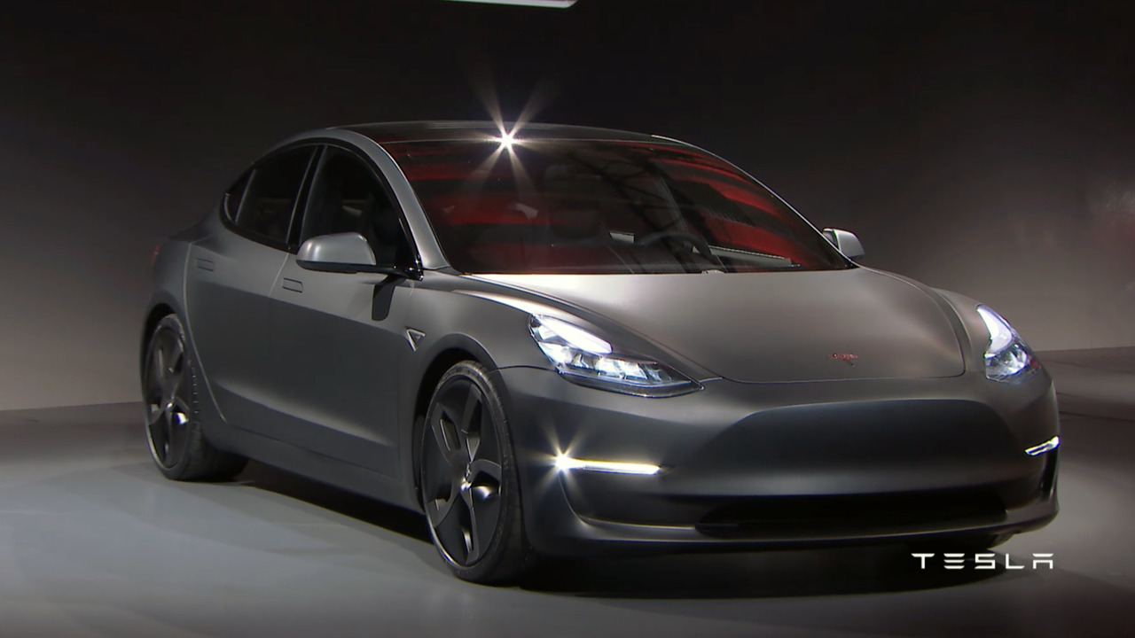 Tesla официално показа бюджетния си Model 3 (снимки)