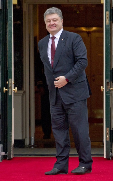 Президентът Петро Порошенко бе поканен на работна вечеря в Белия дом в рамките на международната среща по ядрена безопасност