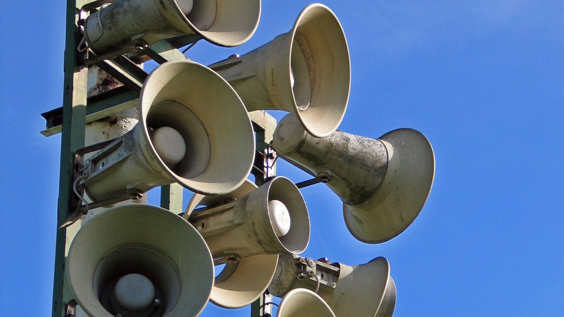 Сирените за ранно предупреждение и оповестяване вече ще се тестват