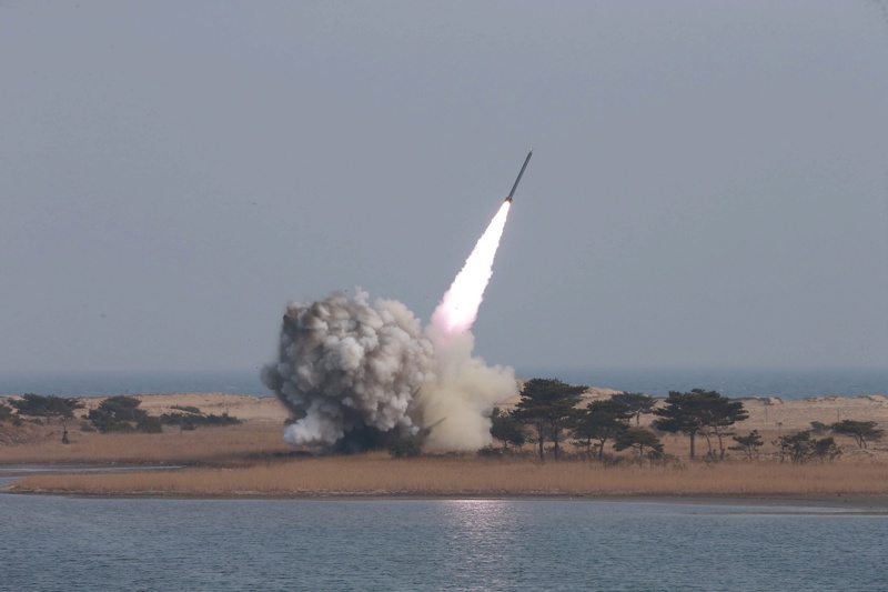 Тестово изстрелване на ракета в Северна Корея