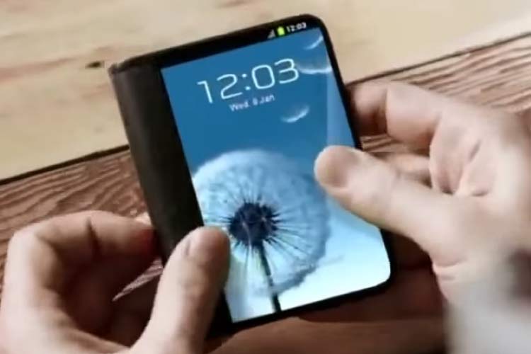 Samsung прави смартфон със сгъваем дисплей