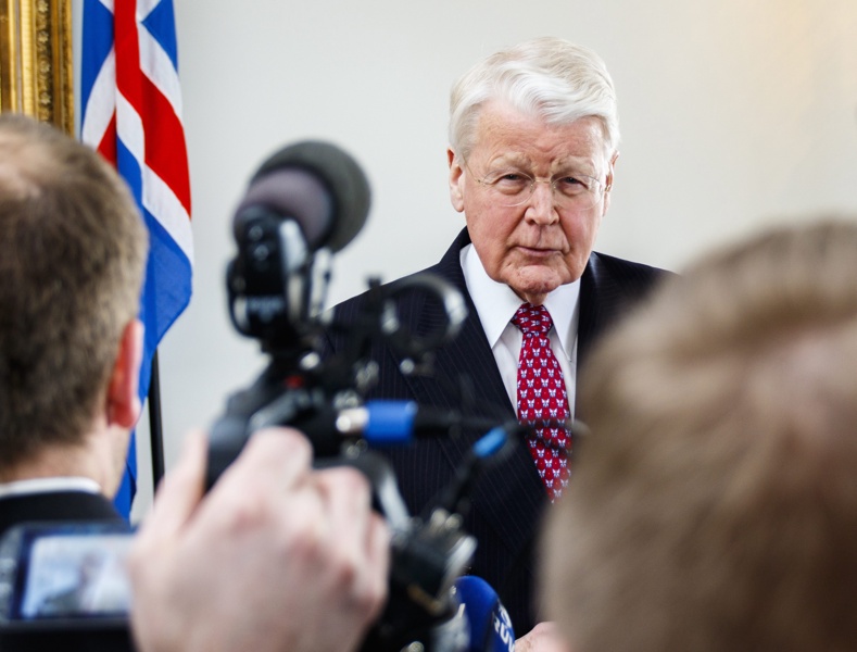 Президентът на Исландия Олафур Гримсон  се пенсионира след 5 мандата