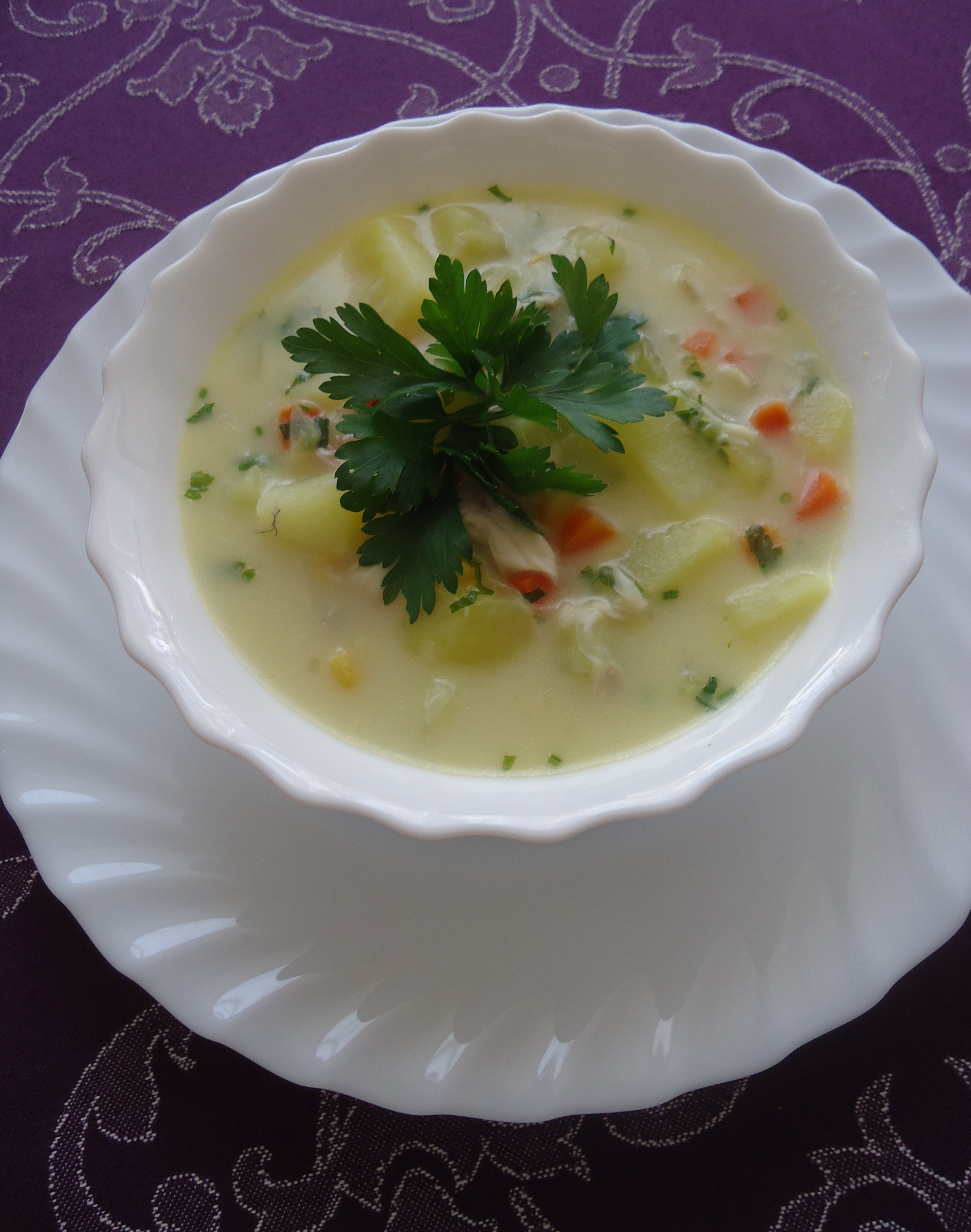 Млечна супа с лаврак
