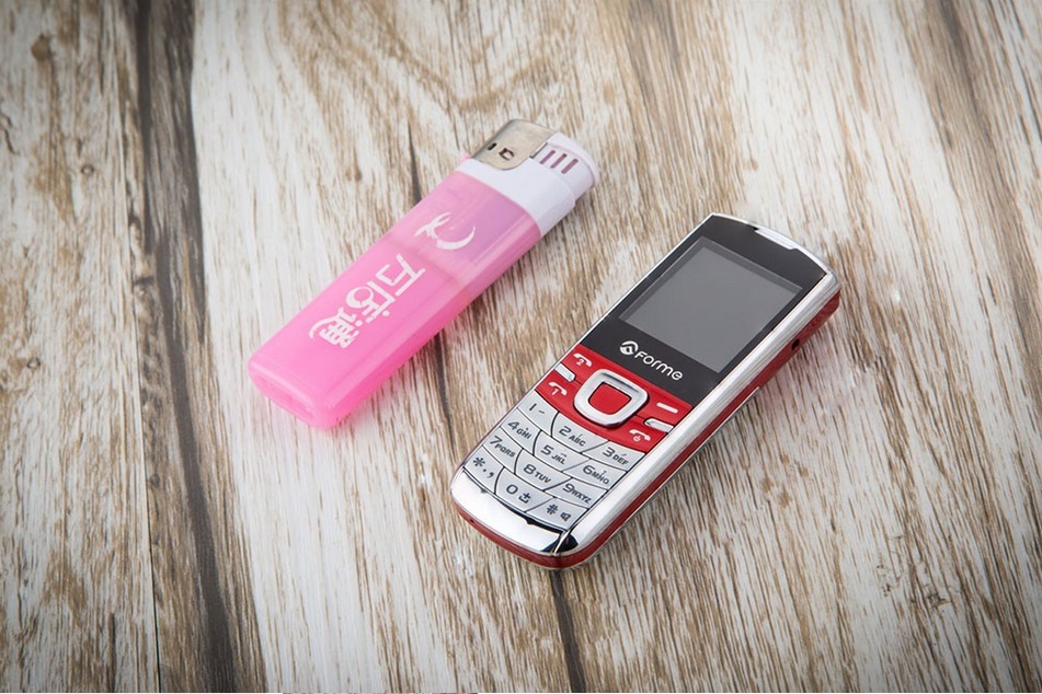 Forme Super Mini е с размерите на запалка