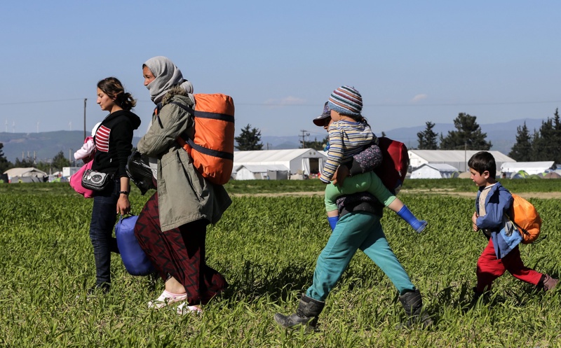 Бежанците се оттеглят доброволно от лагера Идомени