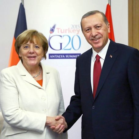 Меркел отряза Турция за визите