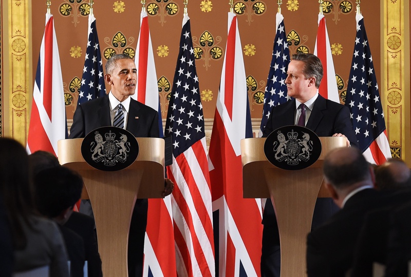 Президентът на САЩ Обама и британският премиер Камерън по време на пресконференцията във Форин офис в Лондон