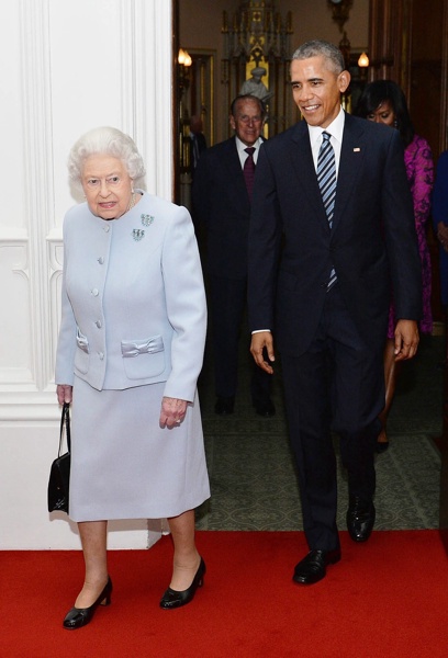 Обама на обяд с английската кралица Елизабет ІІ в двореца Уиндзор