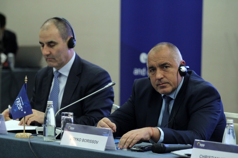 Премиерът коментира спорните изборни промени след конференция на ЕНП в София