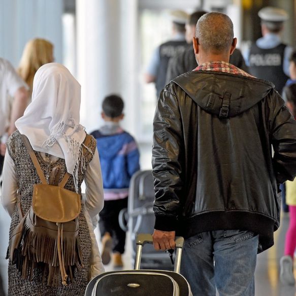 Норвегия: $3650 на бежанец, за да се върне в родината си