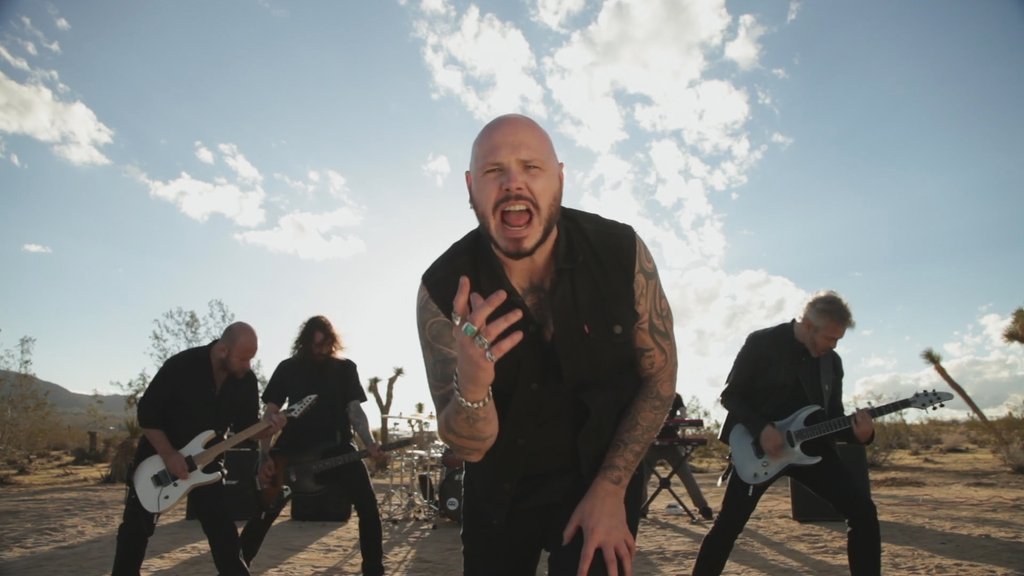 Soilwork се присъединяват към ”Каварна рок фест”