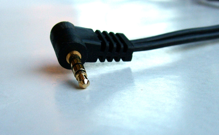 Intel иска USB-C да замени жака за слушалки