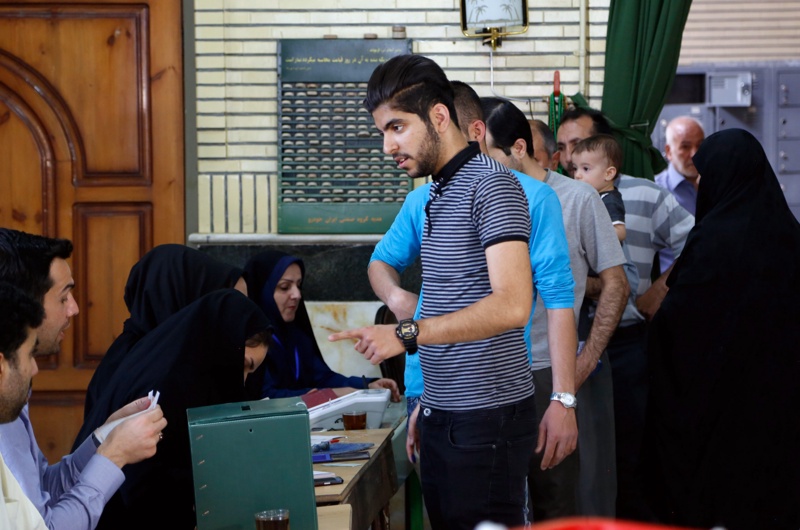 Умерените увеличават присъствието си в парламента на Иран