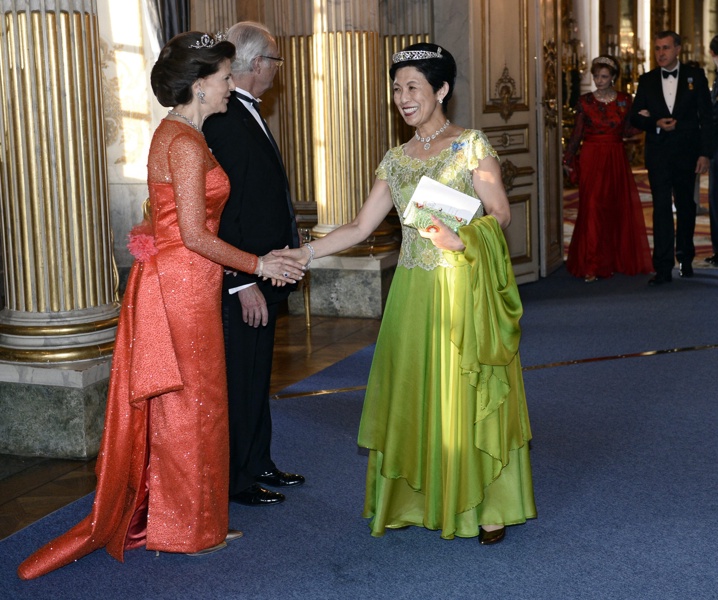 Шведският крал Крал XVI Густав, кралица Силвия и японската принцеса Такамадо