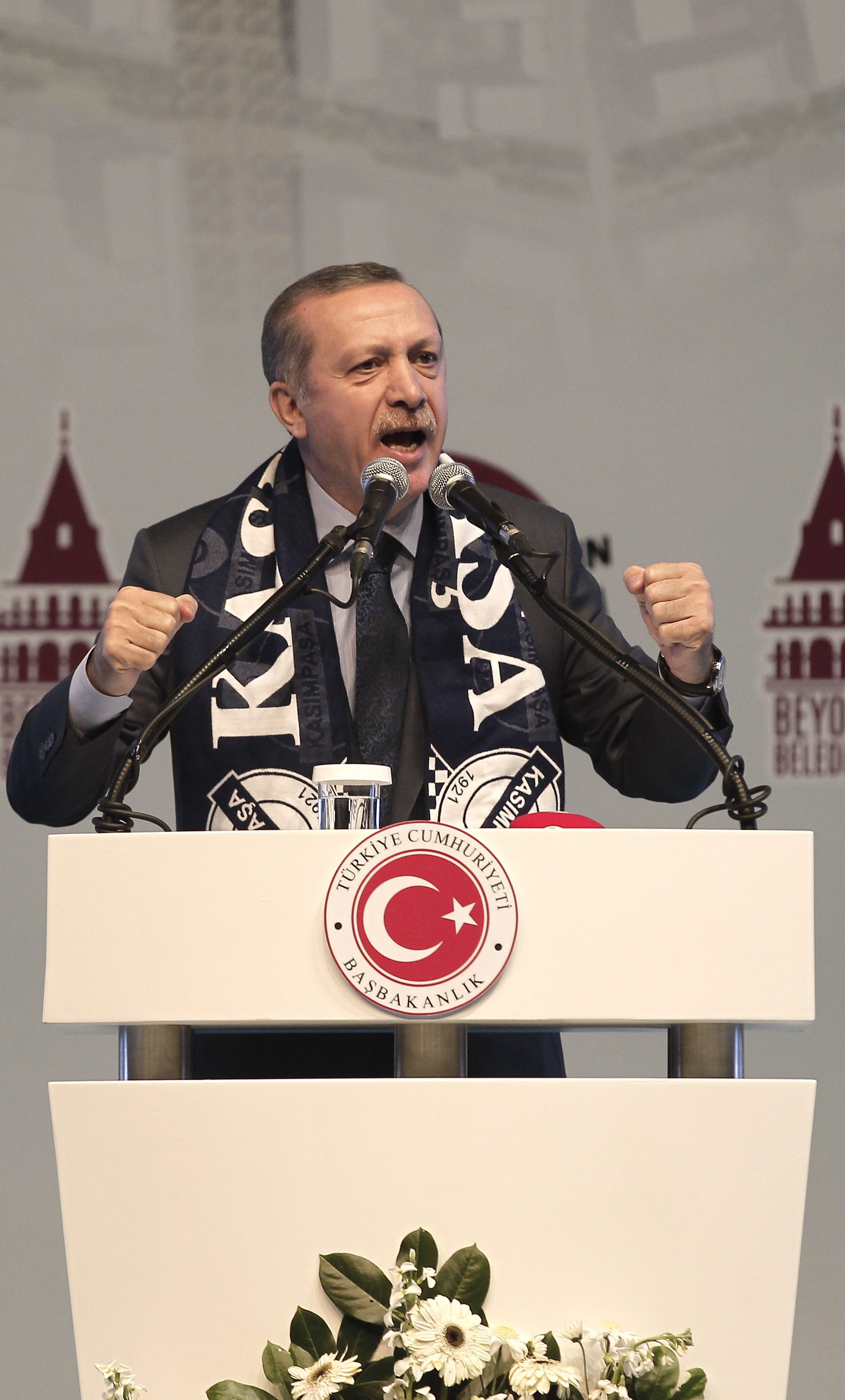Ердоган сменя тактиката