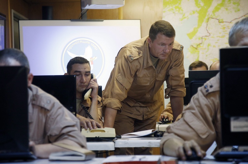 Руски офицери работят в центъра по помирението в базата на ВВС Хмеймим, в провинция Латакия
