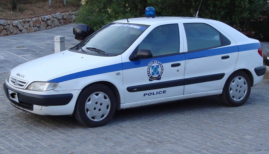 Четири жертви при сблъсък между две български коли в Гърция