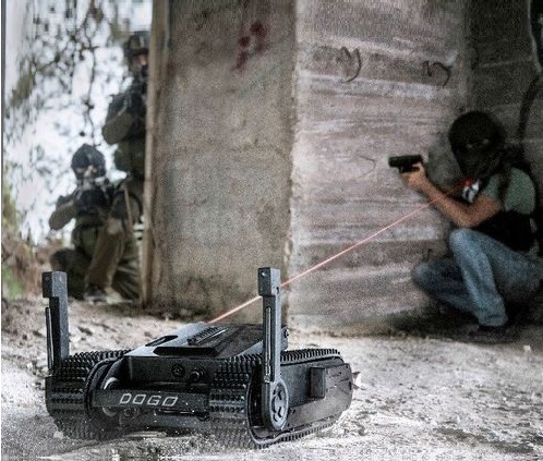 Въоръженият мини робот Dogo