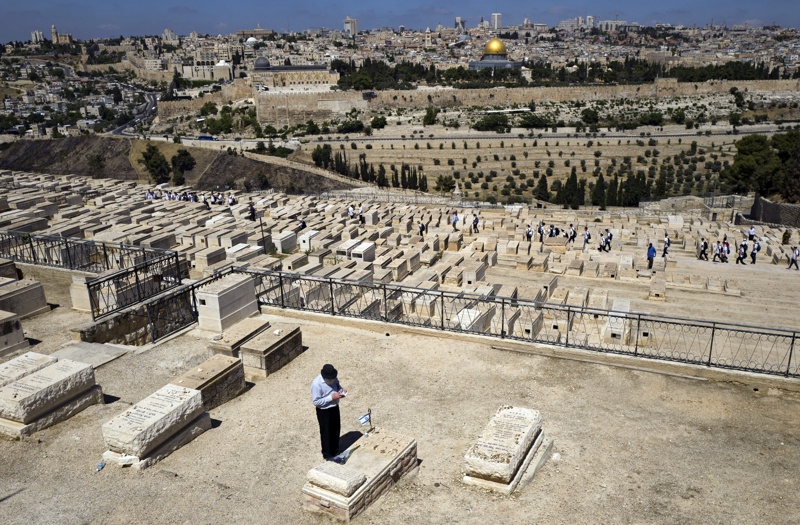 Резолюцията принизява еврейските връзки със светите места в Ерусалим